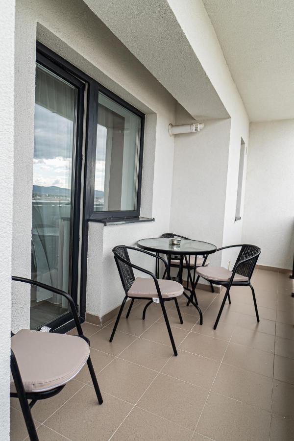 Delux Suite Bacau Ngoại thất bức ảnh